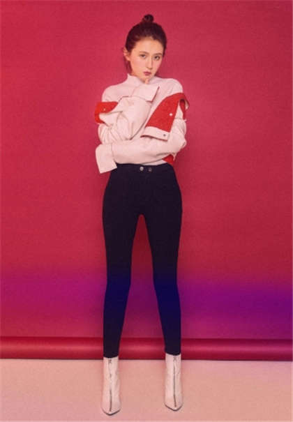 详细的H文小说-车上被强被吸_魅性9课