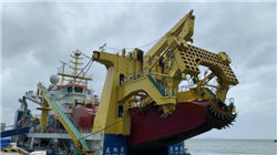 中国最大房车，14米长可供7人出游(组图)